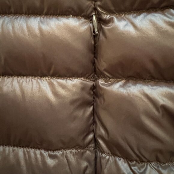 WOMENS UNIQLO ULTRA LIGHT PACKABLE DOWN JACKET WITH HOOD, LIKE NEW!  SIZE L - Picture 6 of 7